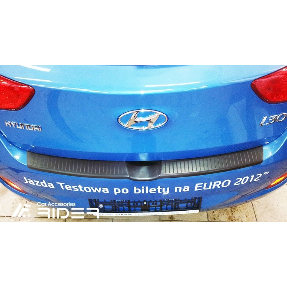 Aizmugurējā bampera uzlika HYUNDAI i30 HB (2017-...) N-0047