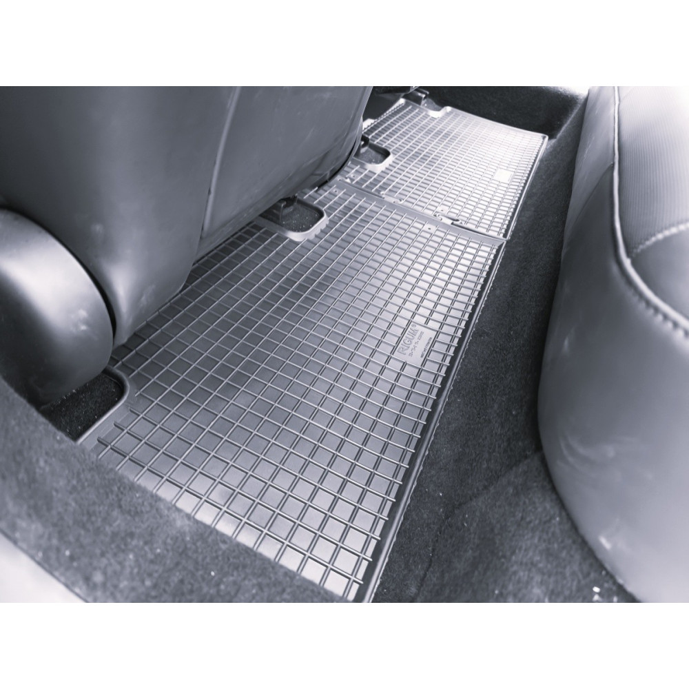 AUTO KUMMIMATID MUSTAD TESLA Model 3 (2017-...) RIGUM