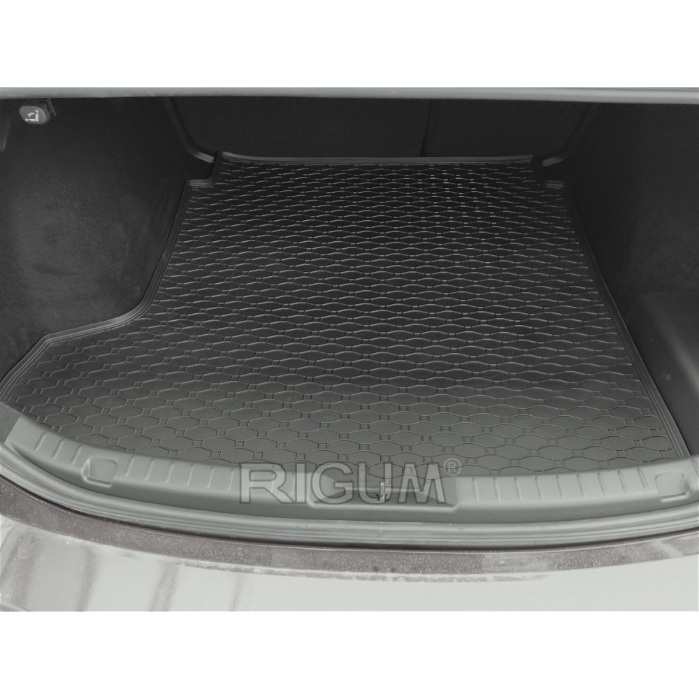 КОВРИК В БАГАЖНИК РЕЗИНОВЫЙ MAZDA 3 Sedan (2019-...) RIGUM RKK