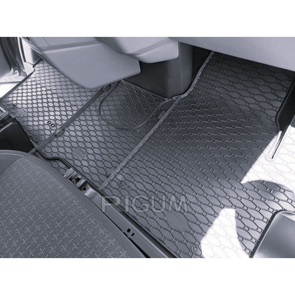 CAR RUBBER FLOOR MATS BLACK VW T7 Caravelle (2s.) (2025-...) RIGUM