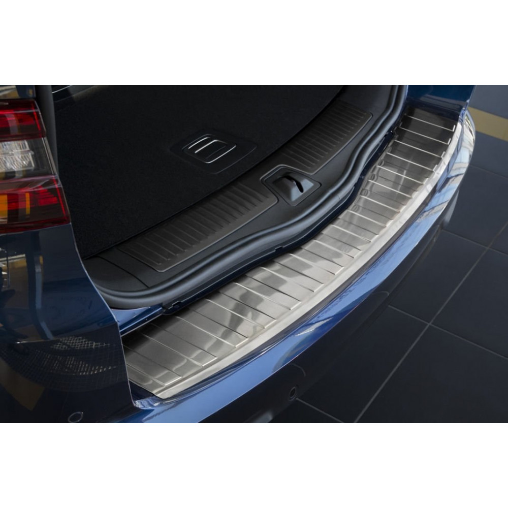 Rear bumper chrome cover RENAULT TALISMAN Grandtour (2015-...) 2/35947