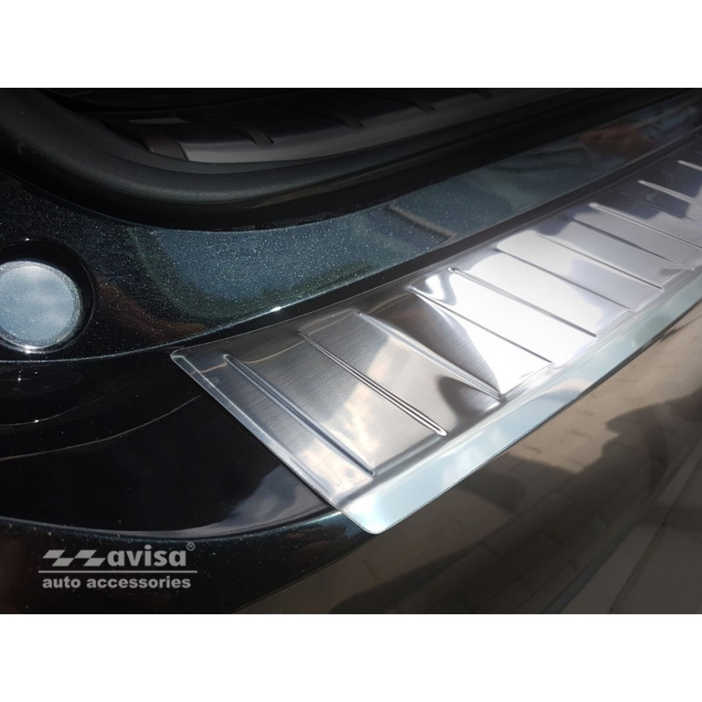 Rear bumper chrome pad LEXUS RX (2015-...) 2/35424