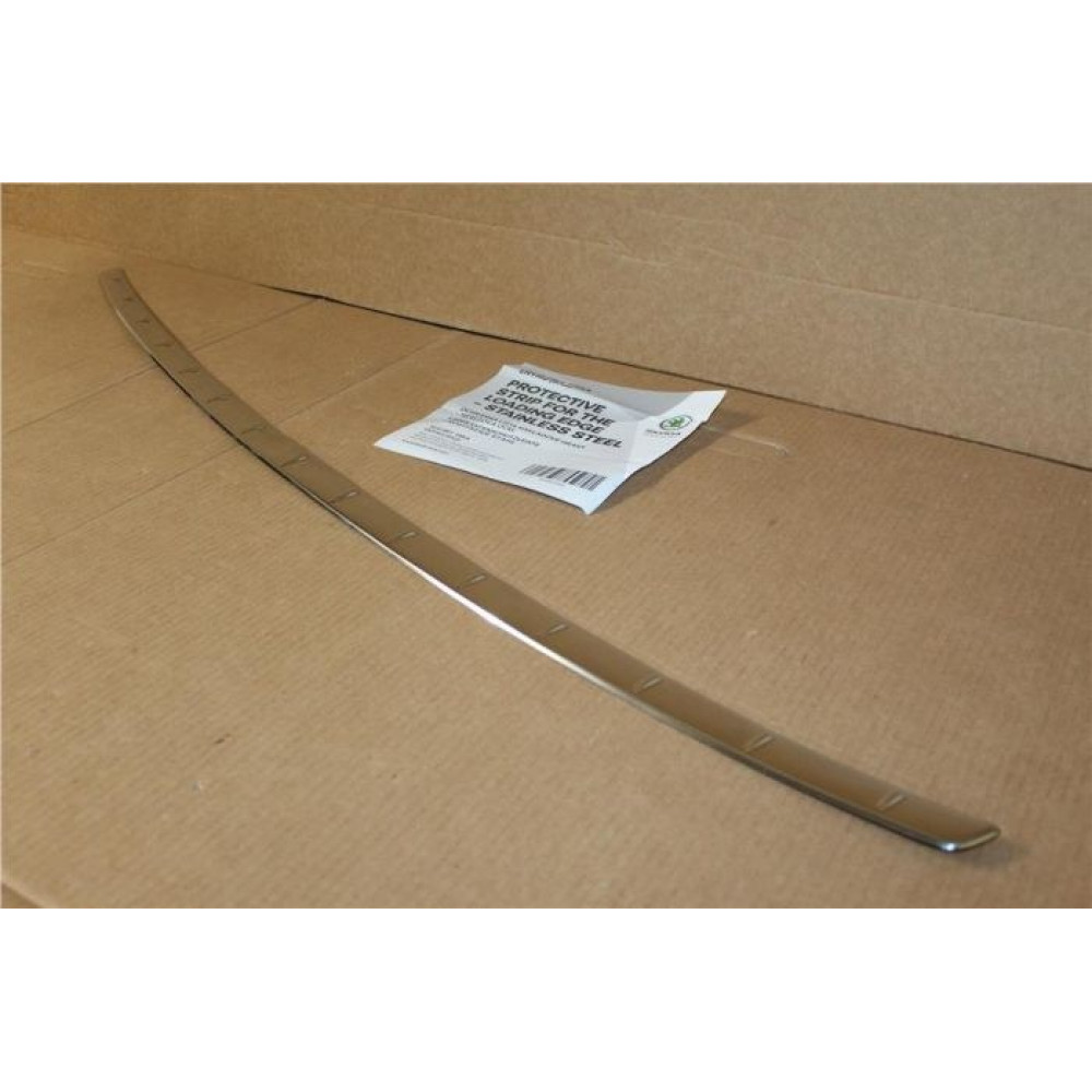 Galinio buferio chromo apdaila OEM SKODA ENYAQ (2021-...) 5LG061195A