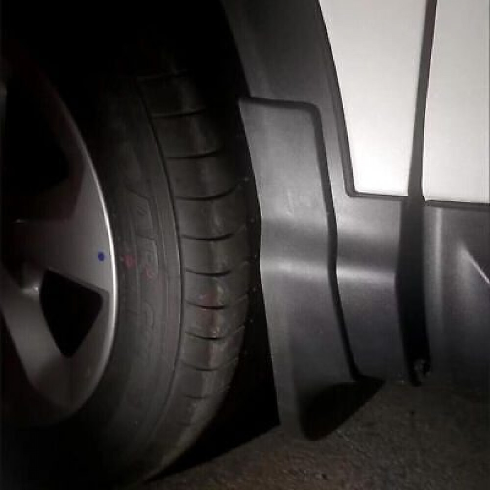 Roiskeläpät OEM NISSAN QASHQAI II (4 kpl.)(2014-2021) KE7884E080