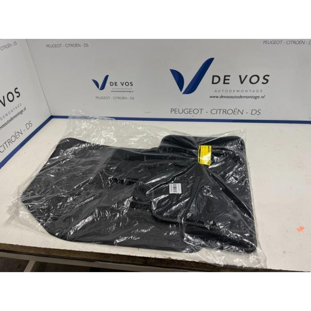 Автоковрики OEM тканевые CITROEN C5 Aircross (2017-2025) 98365350ZD